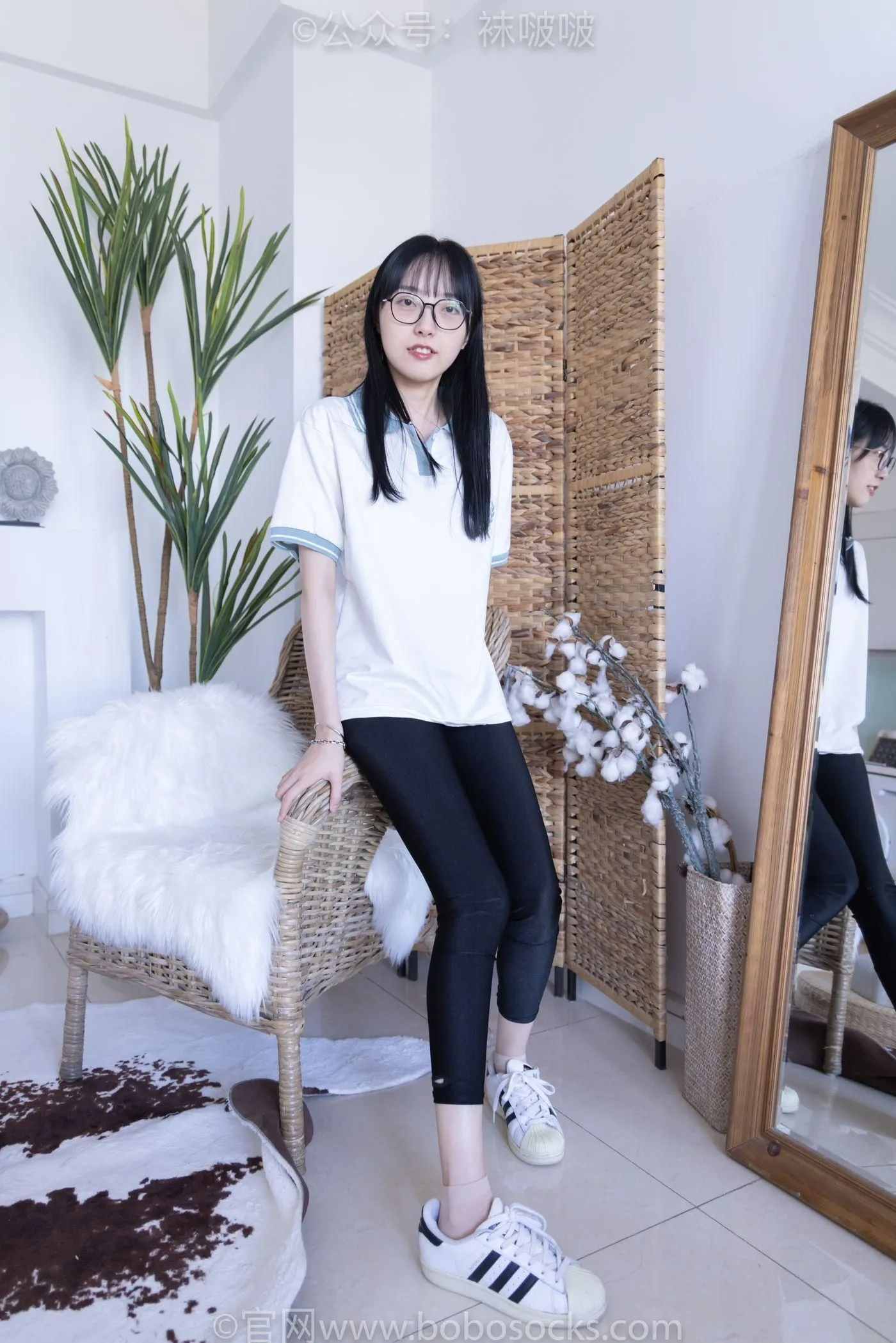 [BoBoSocks袜啵啵]NO.044 稚予-贝壳头、匡威帆布鞋、短肉丝 [154P]插图2